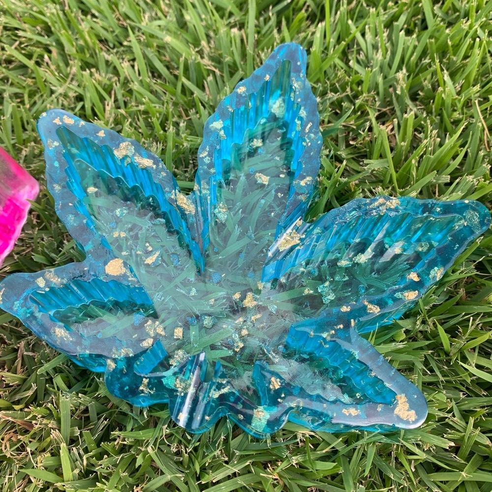 Resin custom ash tray
